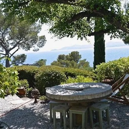 Le Lavandou, 5 Pieces, 8 Personnes - Fr-1-308-176 Villa Le Lavandou