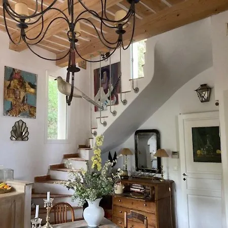 Villa Le Lavandou, 5 Pieces, 8 Personnes - Fr-1-308-176